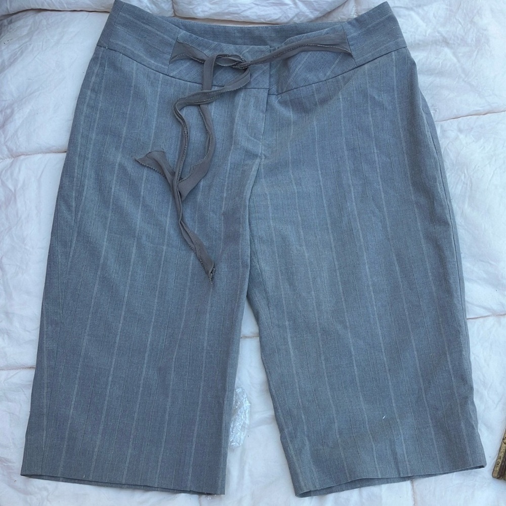 White House Black Market Gray Pinstripe Shorts size 6